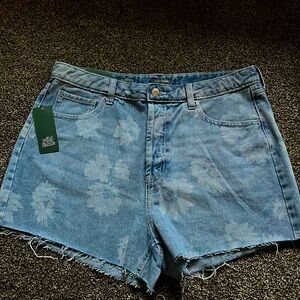 ❌SOLD❌Wild fable Mini shorts| floral denim